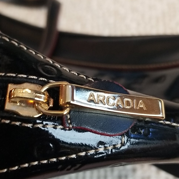 ARCADIA Made in Italy Embossed, Patent Leather Shoulder Bag Purse - Picture 6 of 16